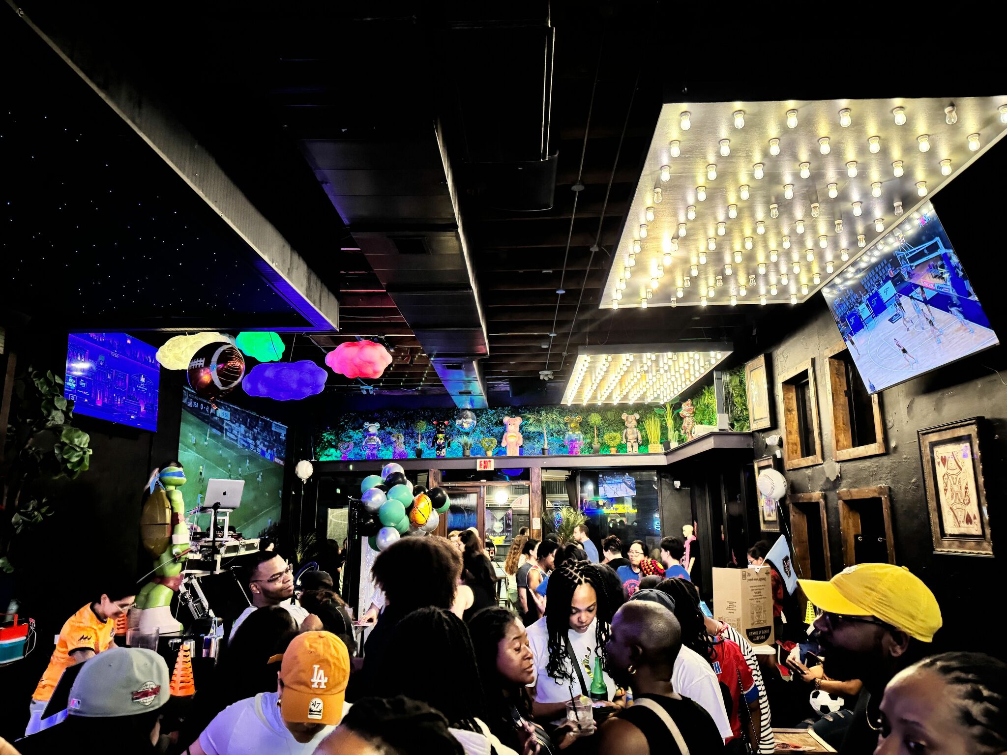 5wins newsletter - SidePeace Women's Sports Bar