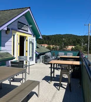 5wins newsletter - The Summitt Gallery and Sports Lounge